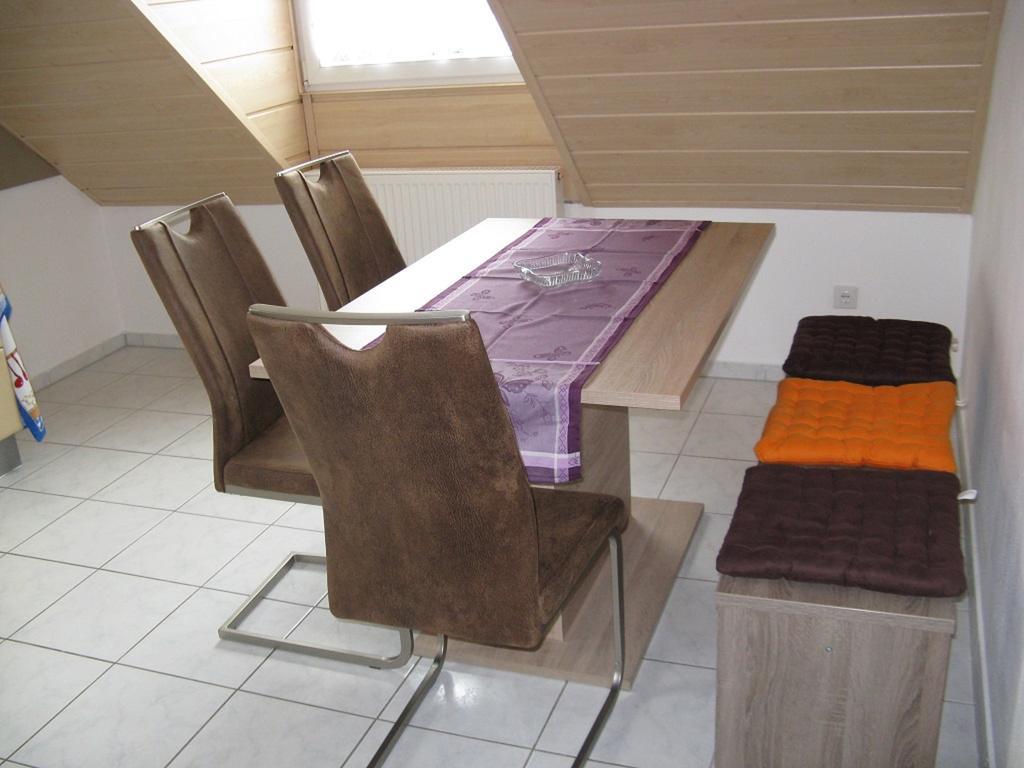 Ferienwohnung Am Kapellenaecker نيوماركت إن دير أوبيرفالز المظهر الخارجي الصورة